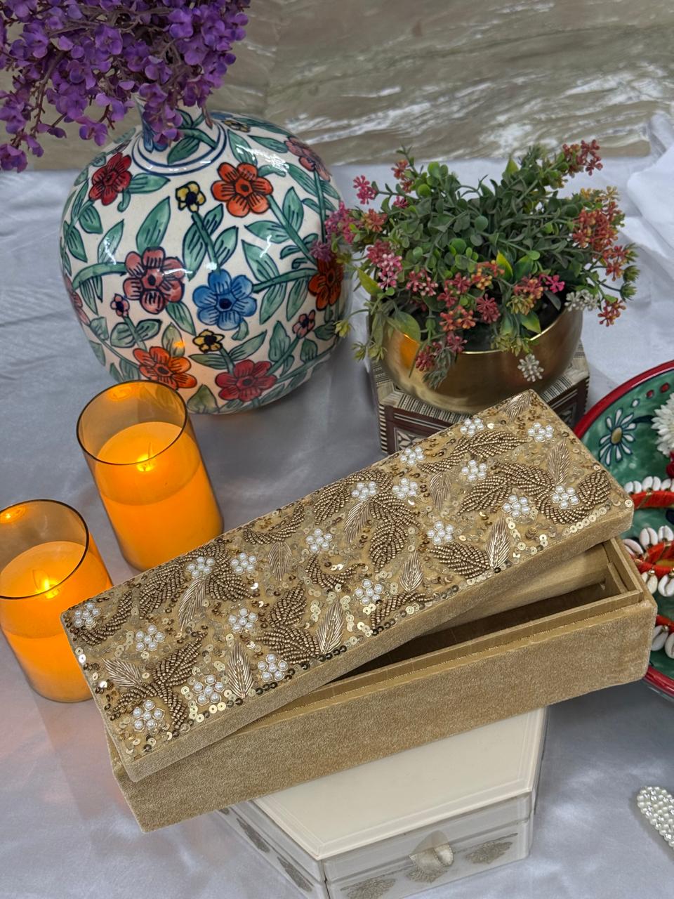 Single Rod Hand Embroidered Bangle Box