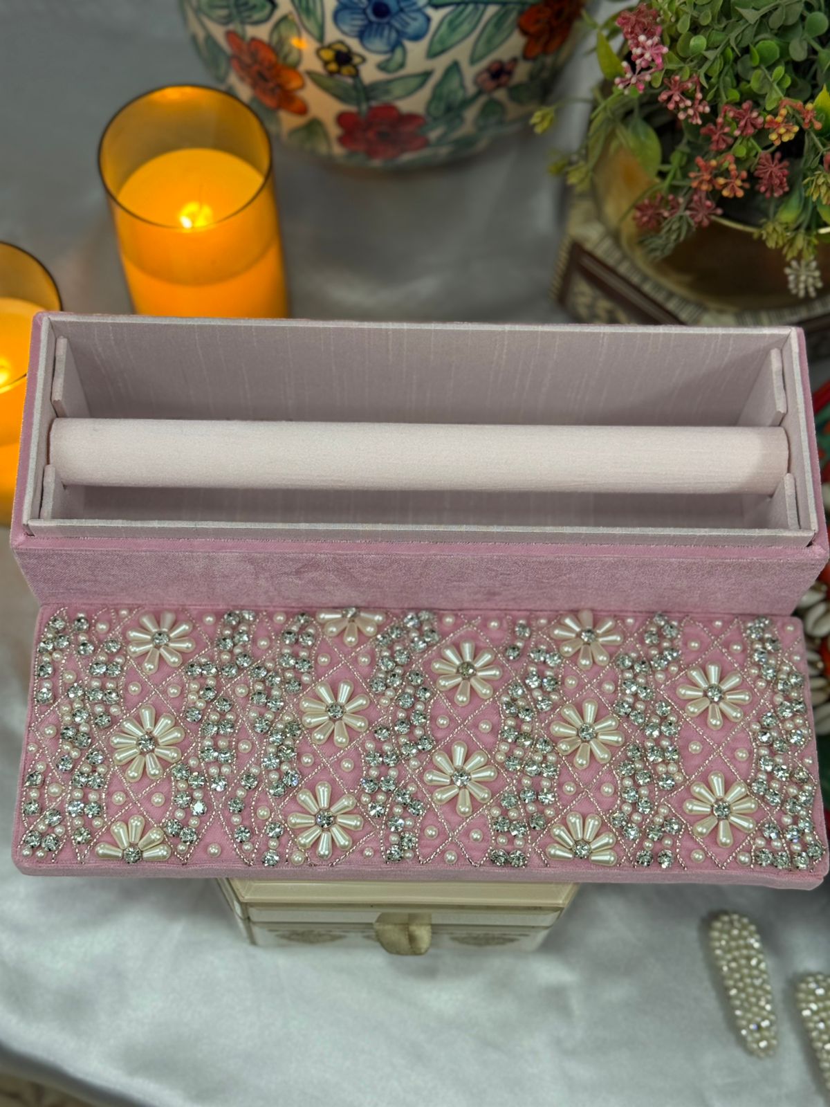 Single Rod Hand Embroidered Bangle Box 004
