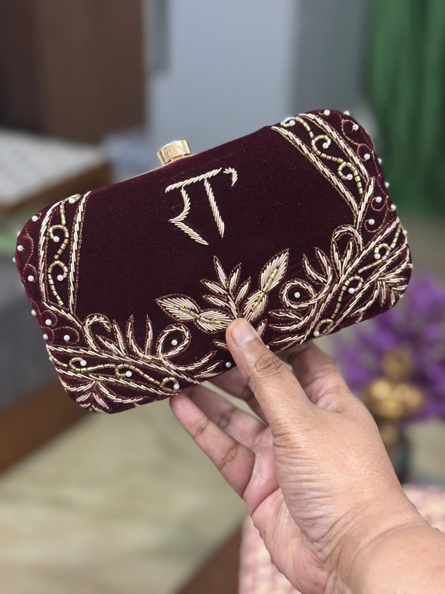 Customized clutch 9002