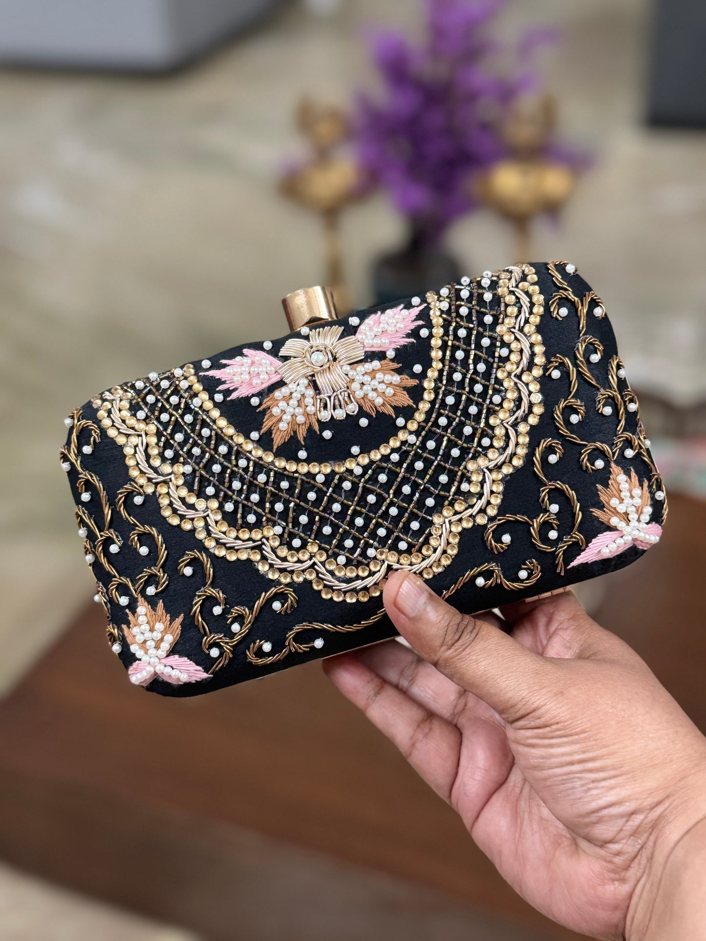 Gajra clutch
