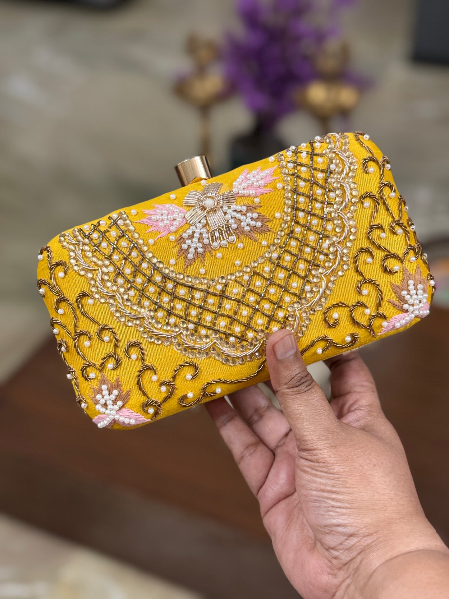 Gajra clutch