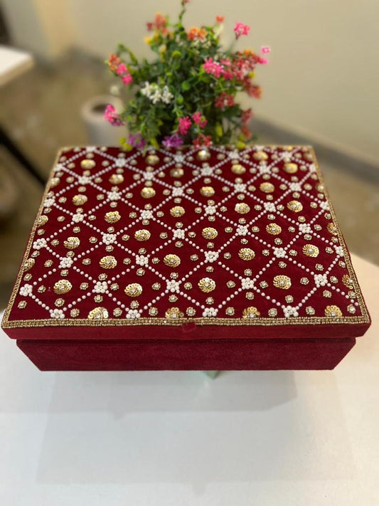Hand-embroidered bangle box and Indian wedding gifting by Perfect Cutt