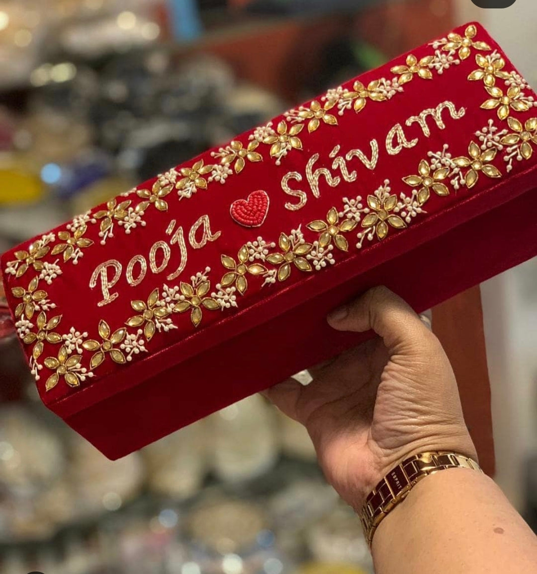 Customizable Hand Embroidered Bangle Box - Single Rod