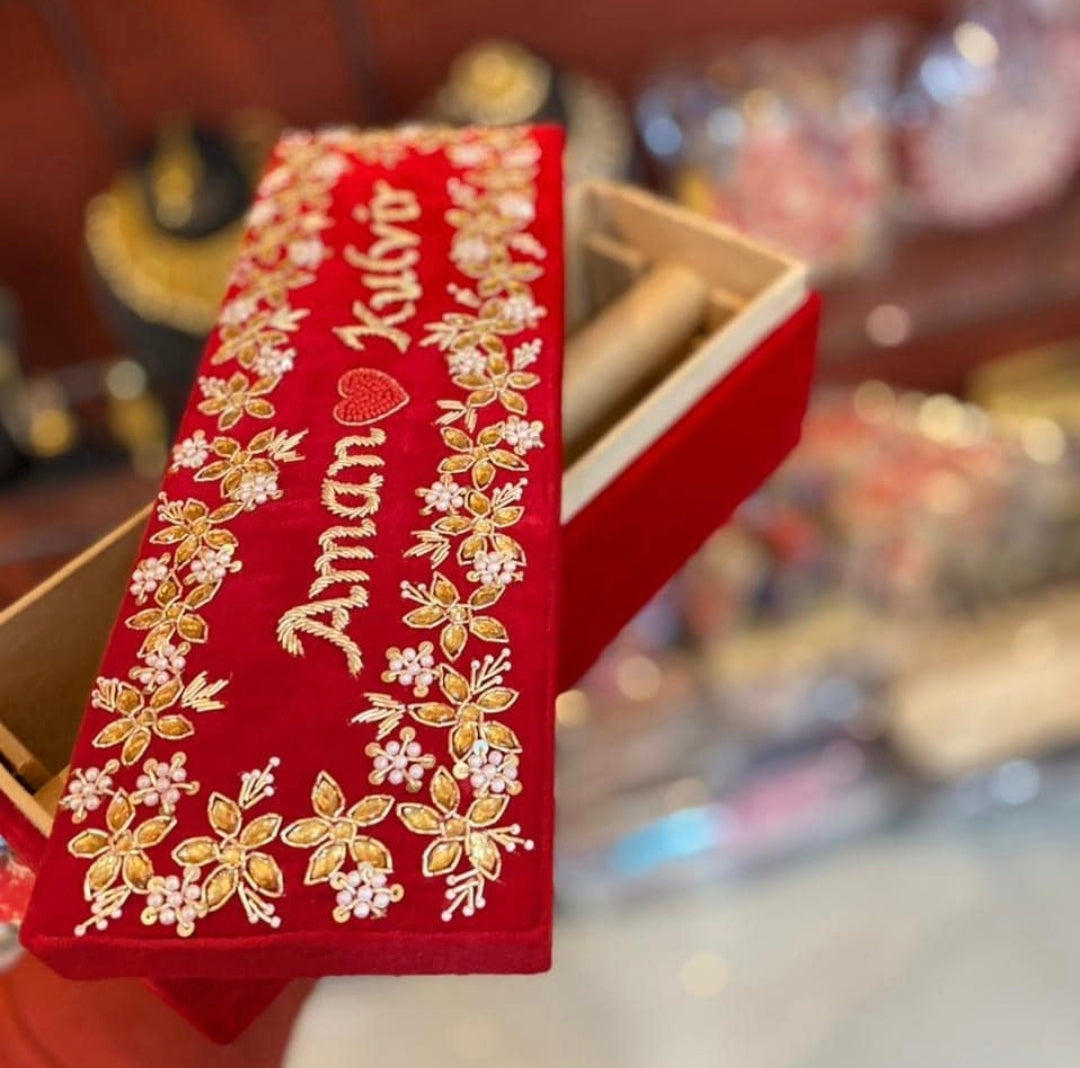 Customizable Hand Embroidered Bangle Box - Single Rod