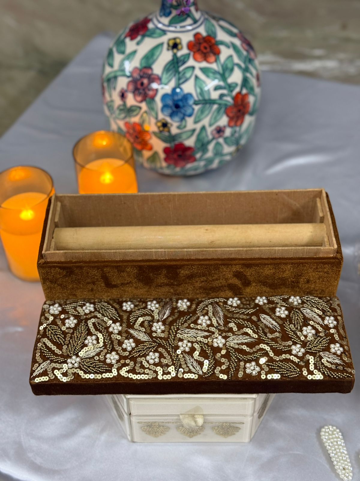 Single Rod Hand Embroidered Bangle Box