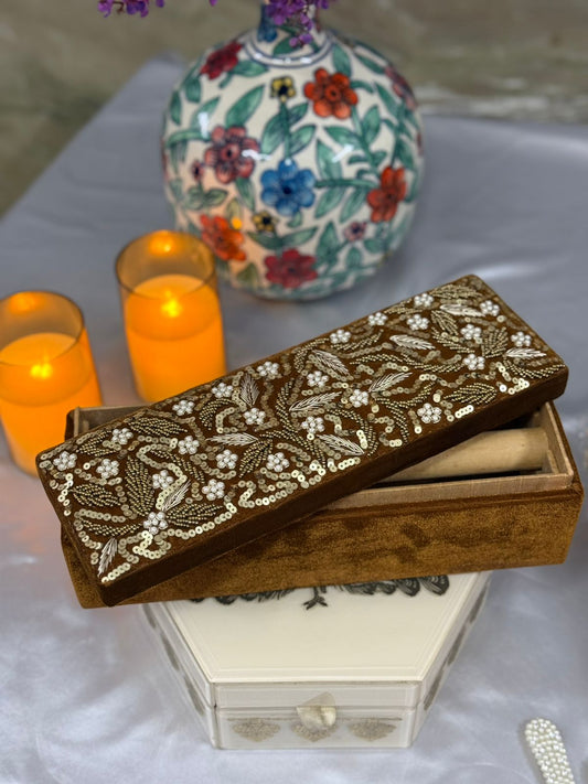 Single Rod Hand Embroidered Bangle Box
