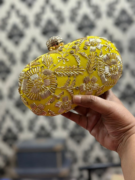 Hand Embroidered Clutch 4001